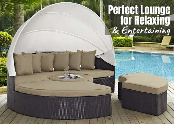 Luxury Outdoor Daybed Perfect for Lounging and Entertaining
